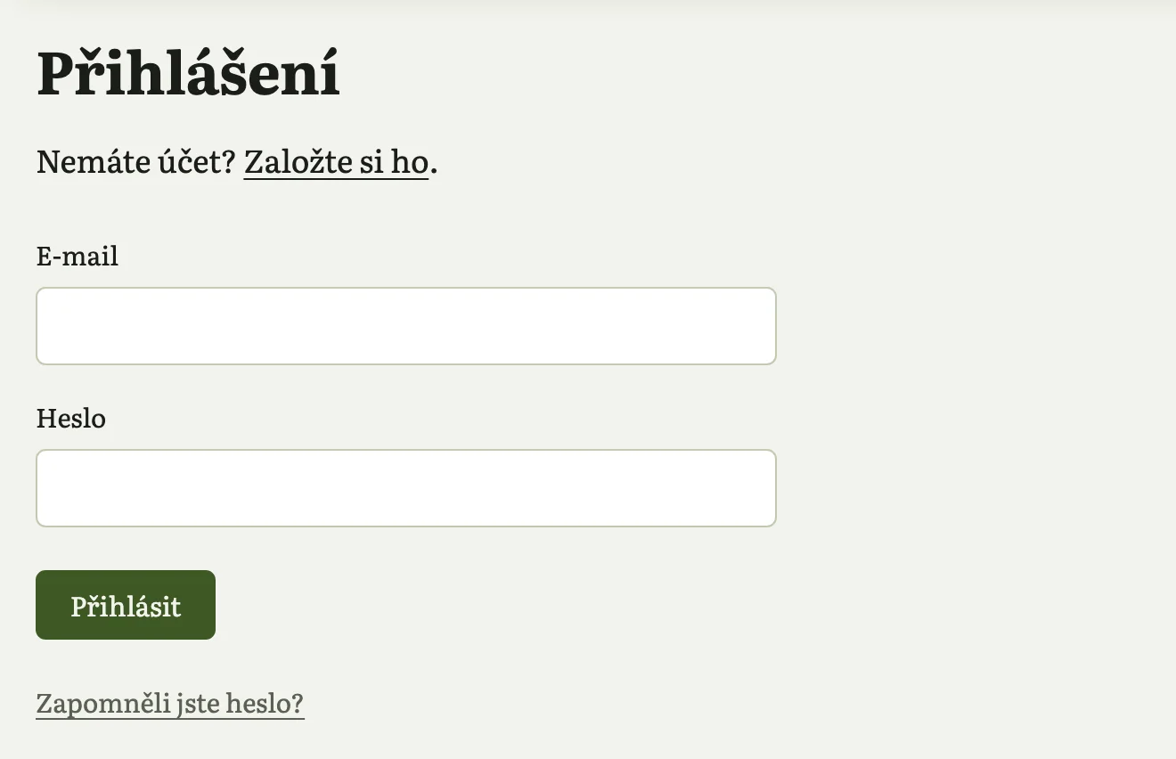 Stránka Přihlášení: odkaz Založte si ho pro nové čtenáře, pole E-mail a Heslo a tlačítko Přihlásit