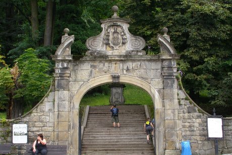 Brána